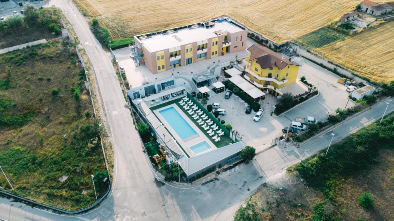 Hotel La Tavernetta Кампобассо Экстерьер фото